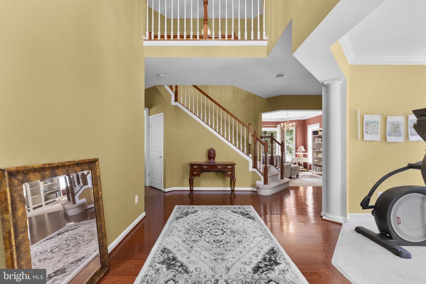 104 King Edward Court photo 5