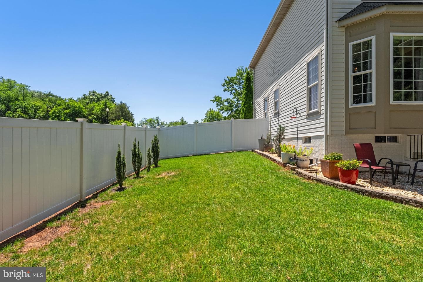 104 King Edward Court photo 55