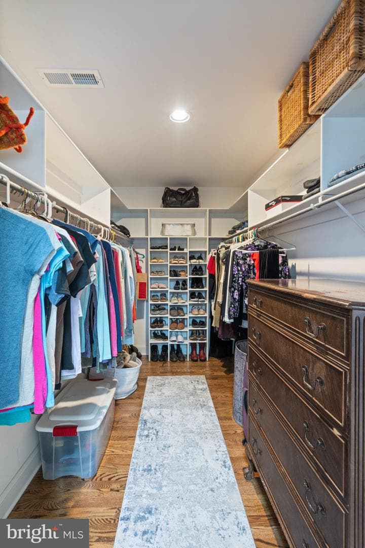 770 Zeuswyn Drive photo 32