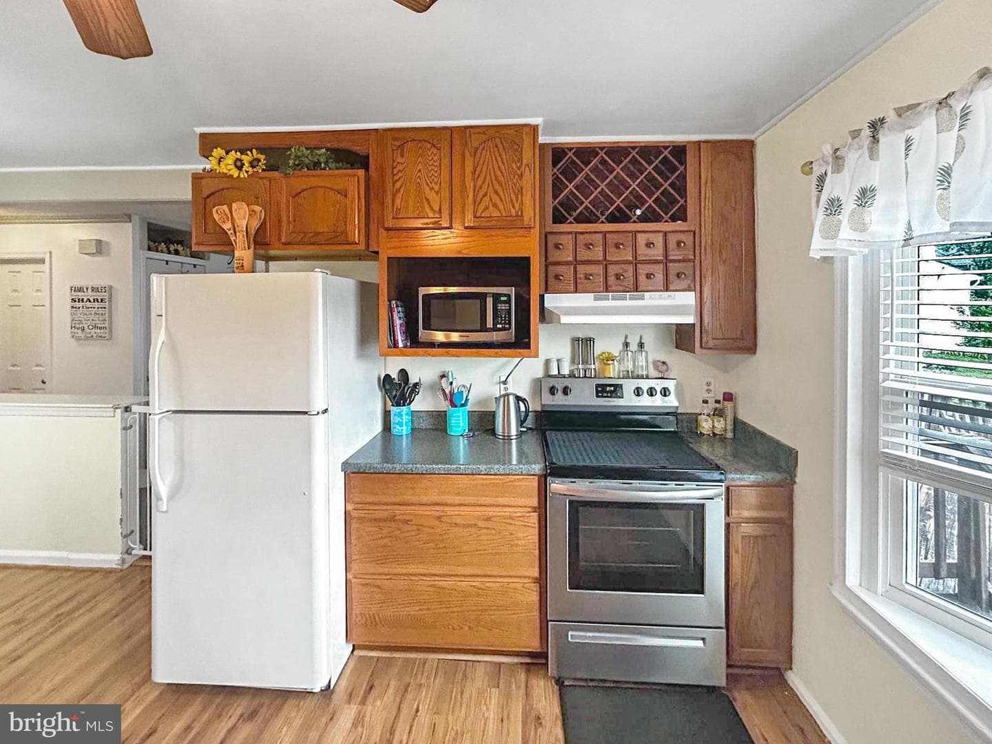 1409 N Thomas Way photo 6
