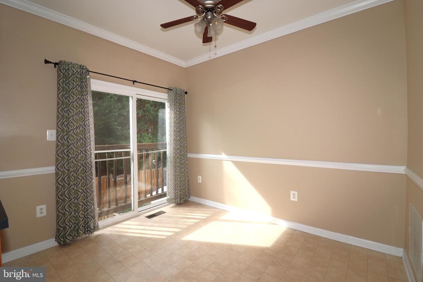 936 Persimmon photo 20