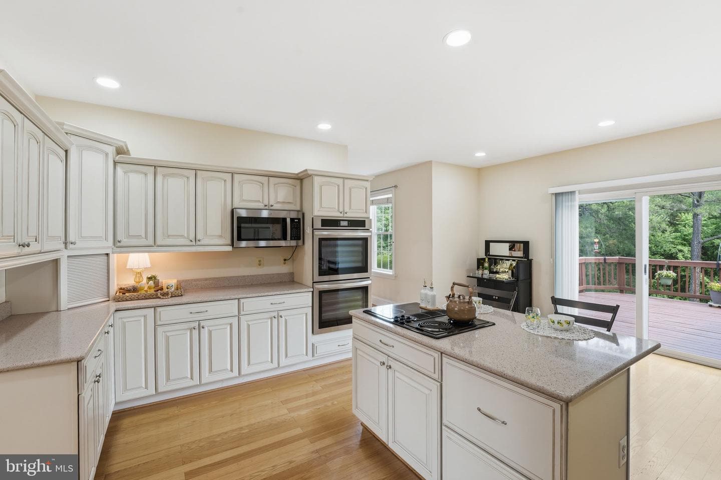 16082 Lily Hill Way photo 23