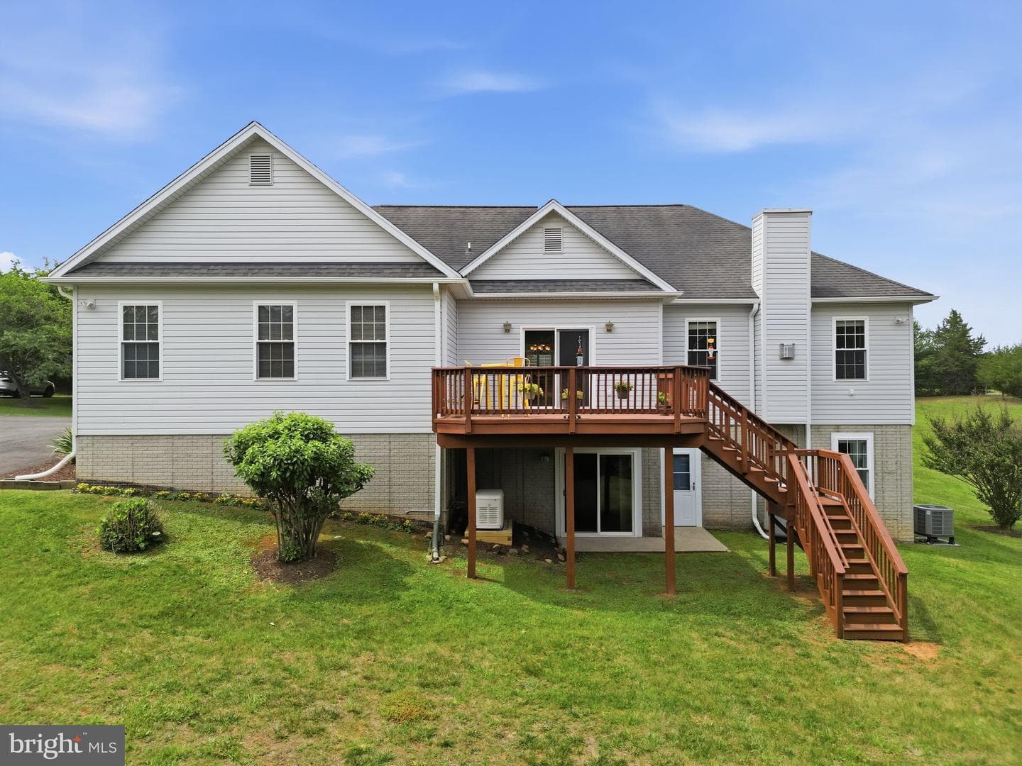 16082 Lily Hill Way photo 3