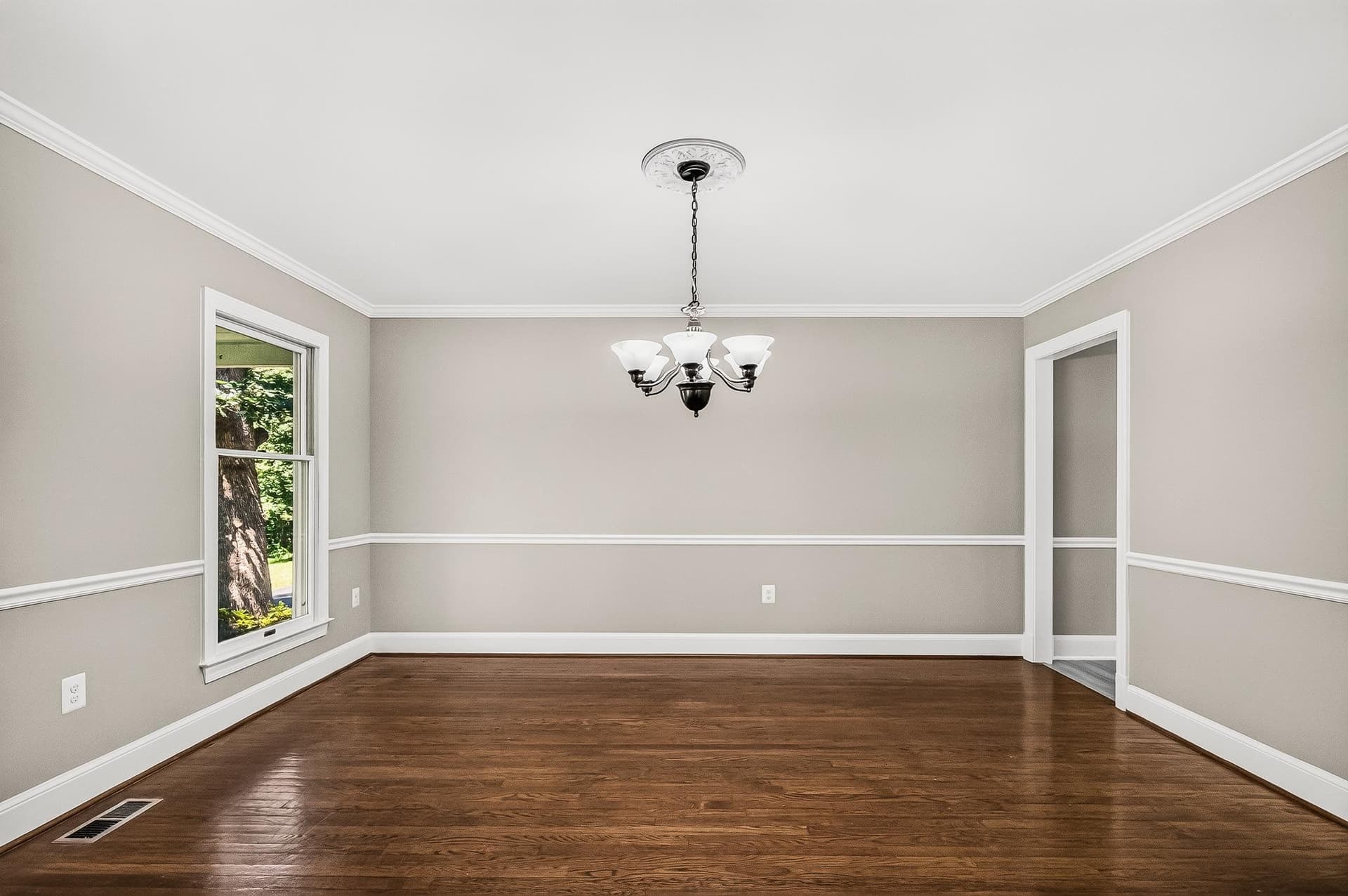 5645 Countryside Circle photo 14