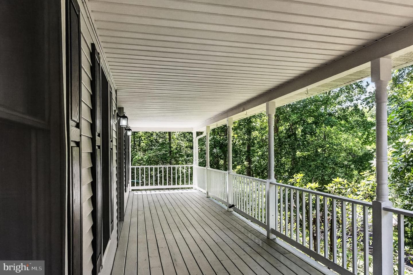 5645 Countryside Circle photo 2