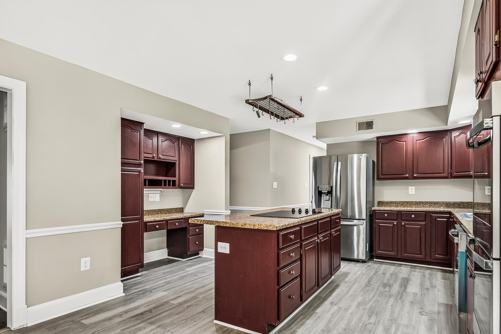 5645 Countryside Circle photo 23