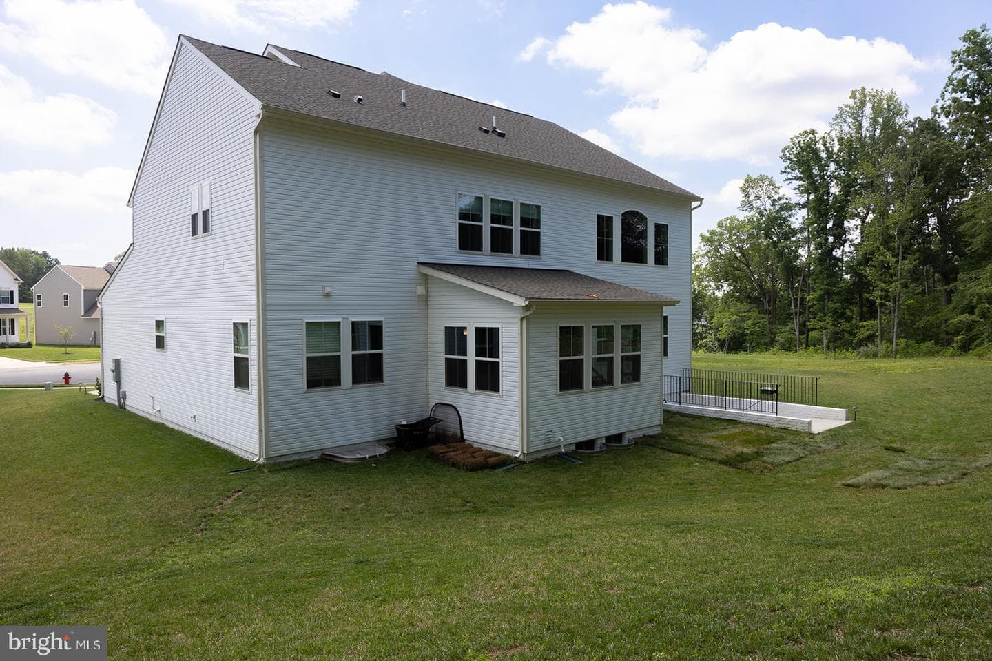 2375 Hawkshill Drive photo 100