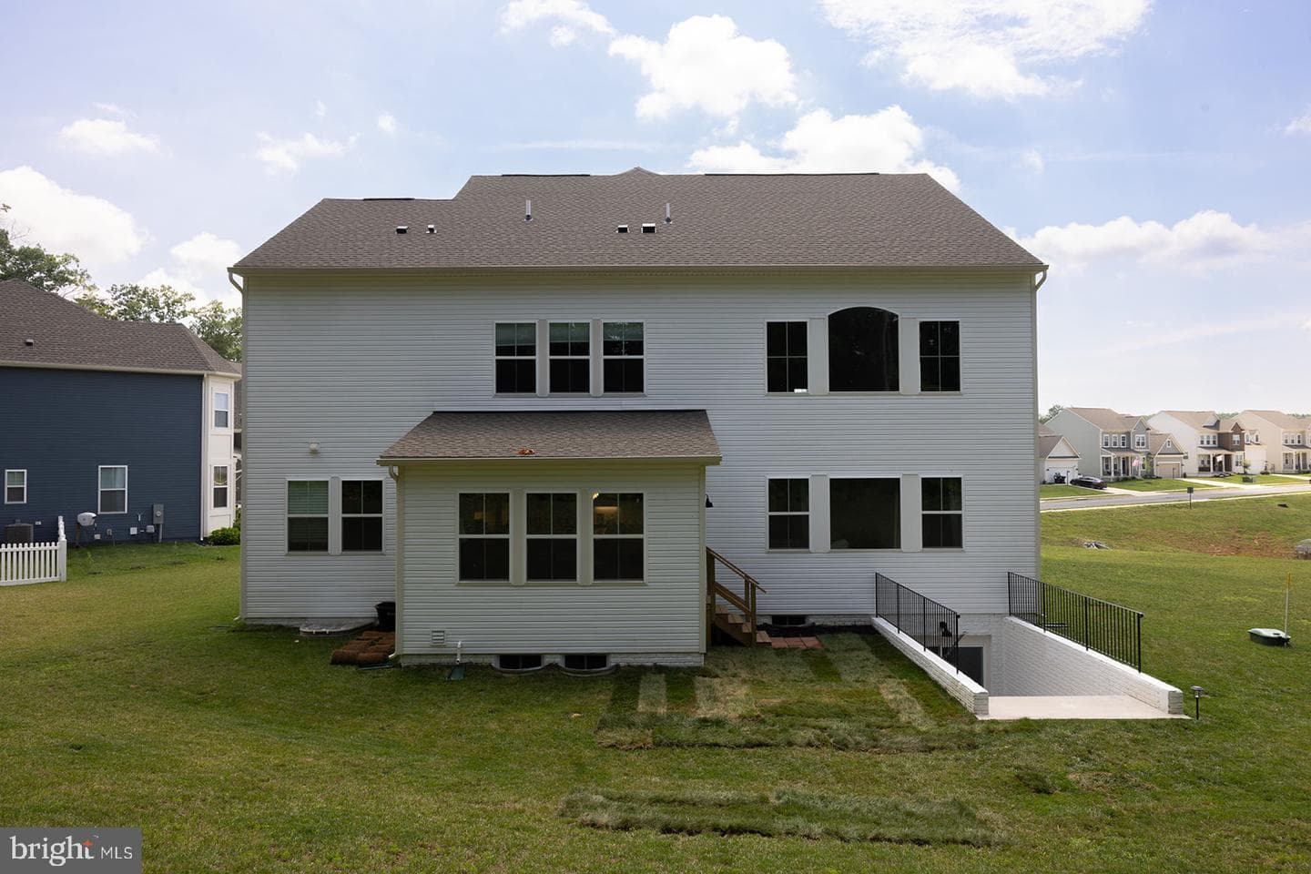 2375 Hawkshill Drive photo 99