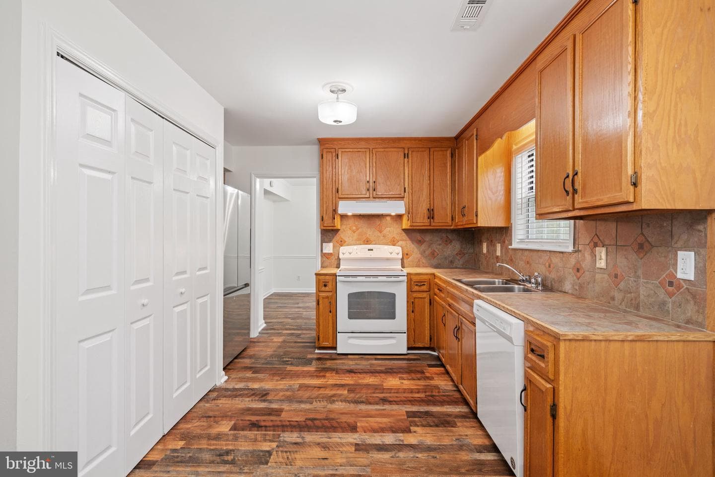 2309 Maplewood Drive photo 17