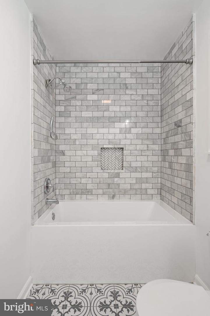 2309 Maplewood Drive photo 32