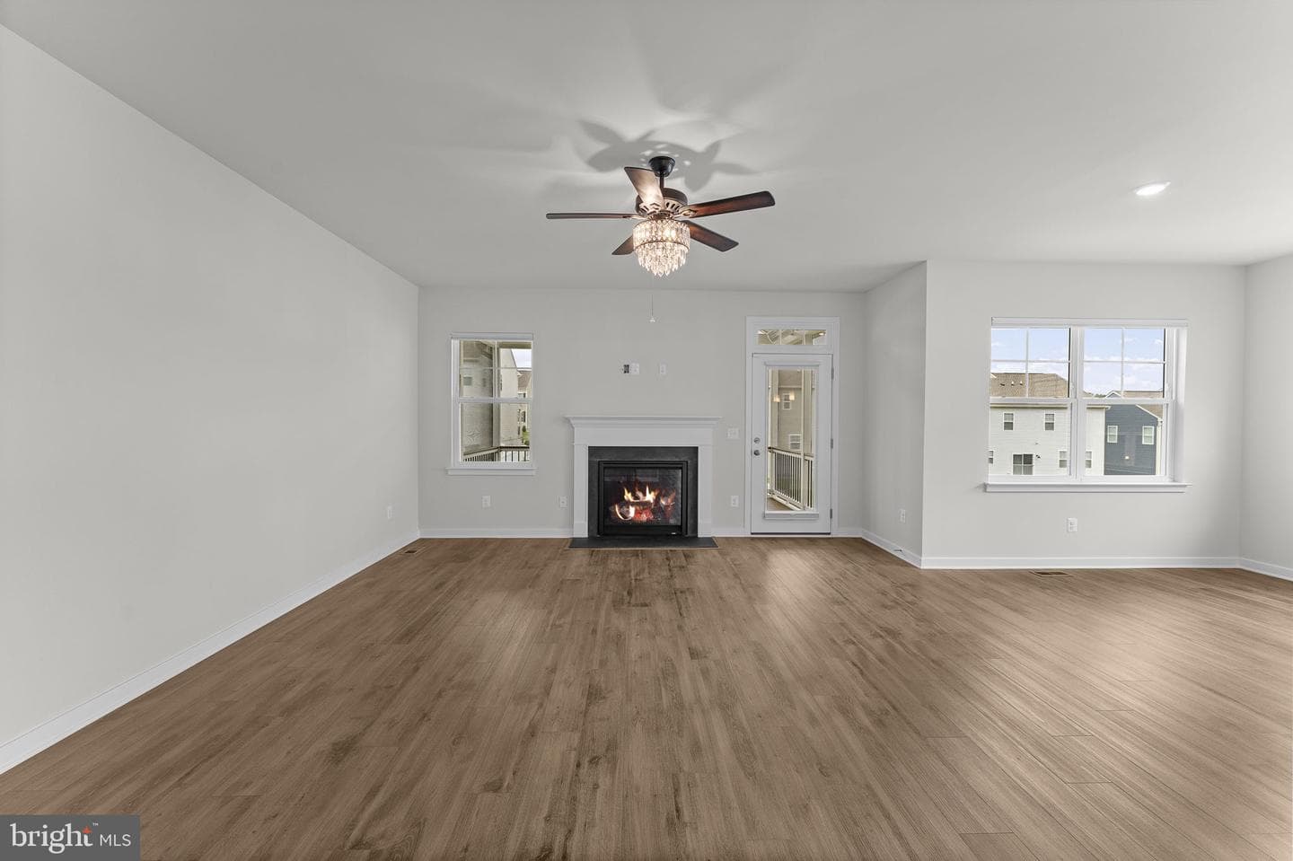 2047 Armstrong Terrace photo 17