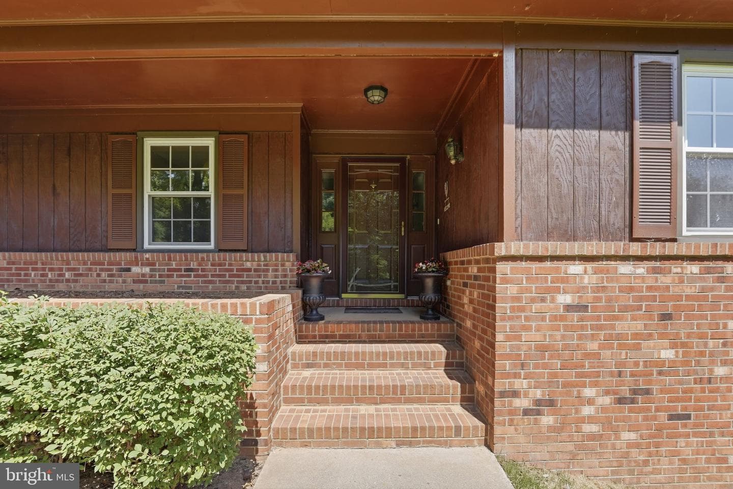 12389 Calvert Street photo 11