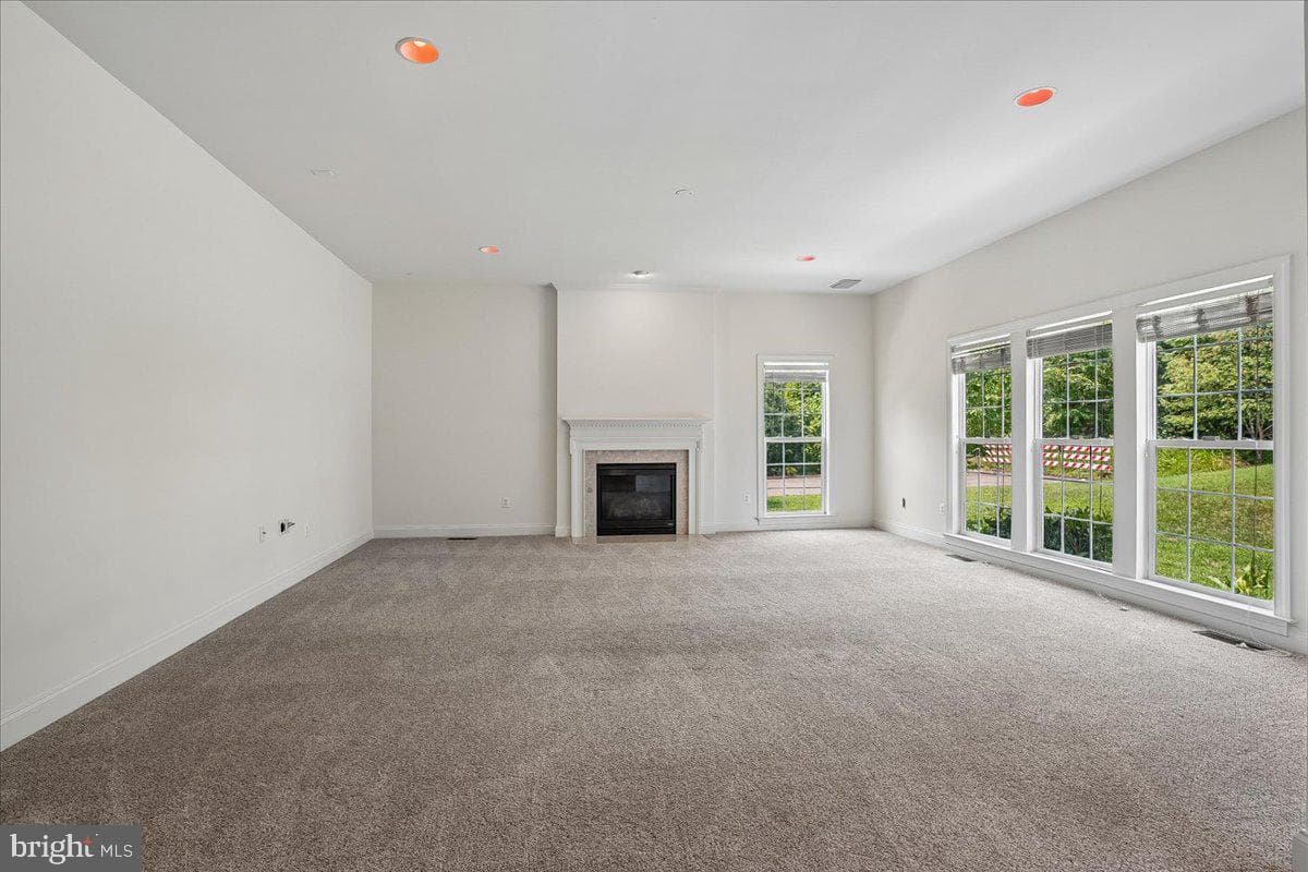 15117 Montanus Drive photo 5