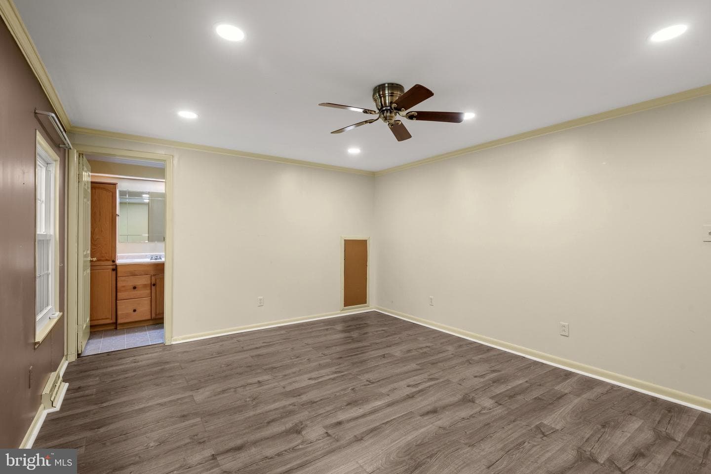 925 Jones Drive photo 17