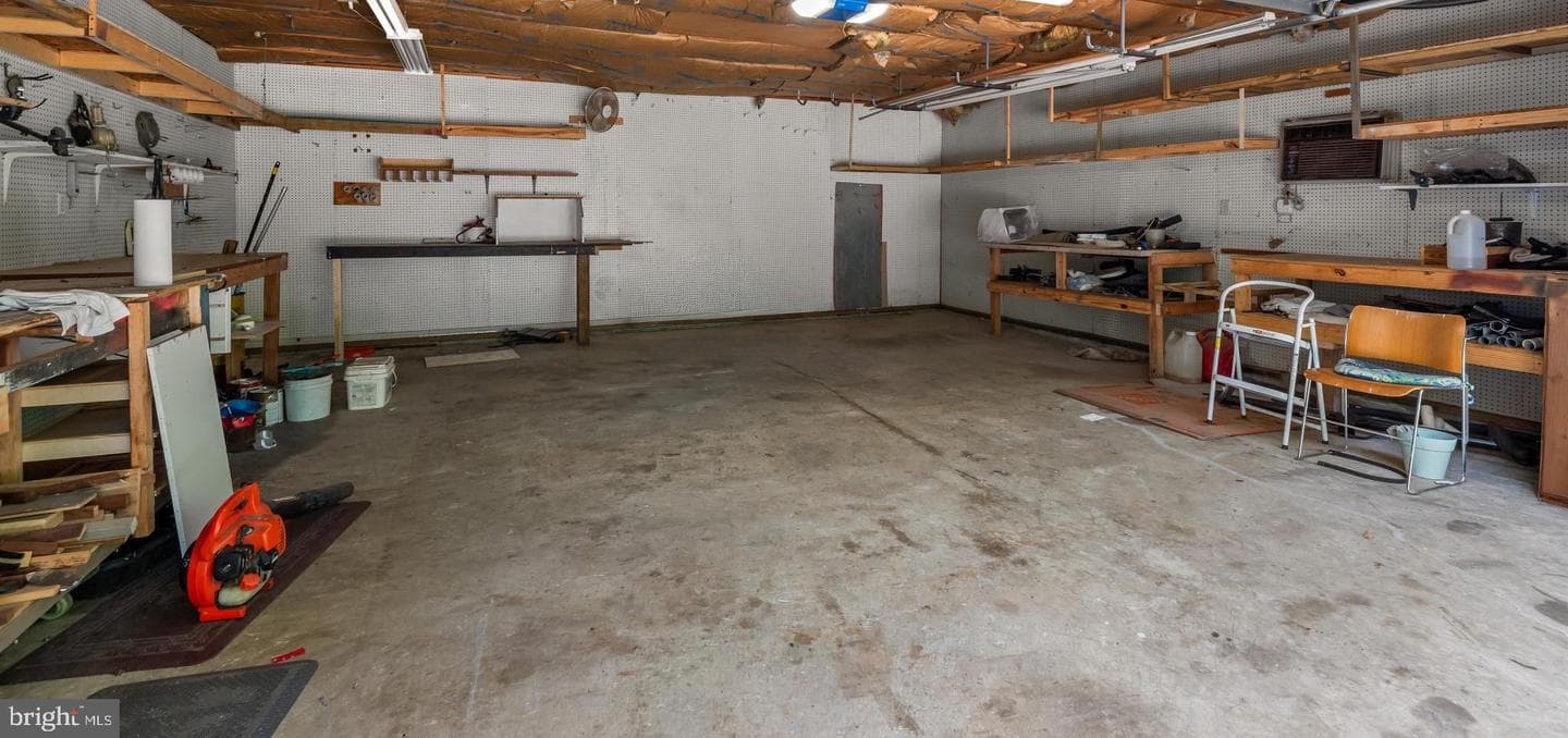 925 Jones Drive photo 25