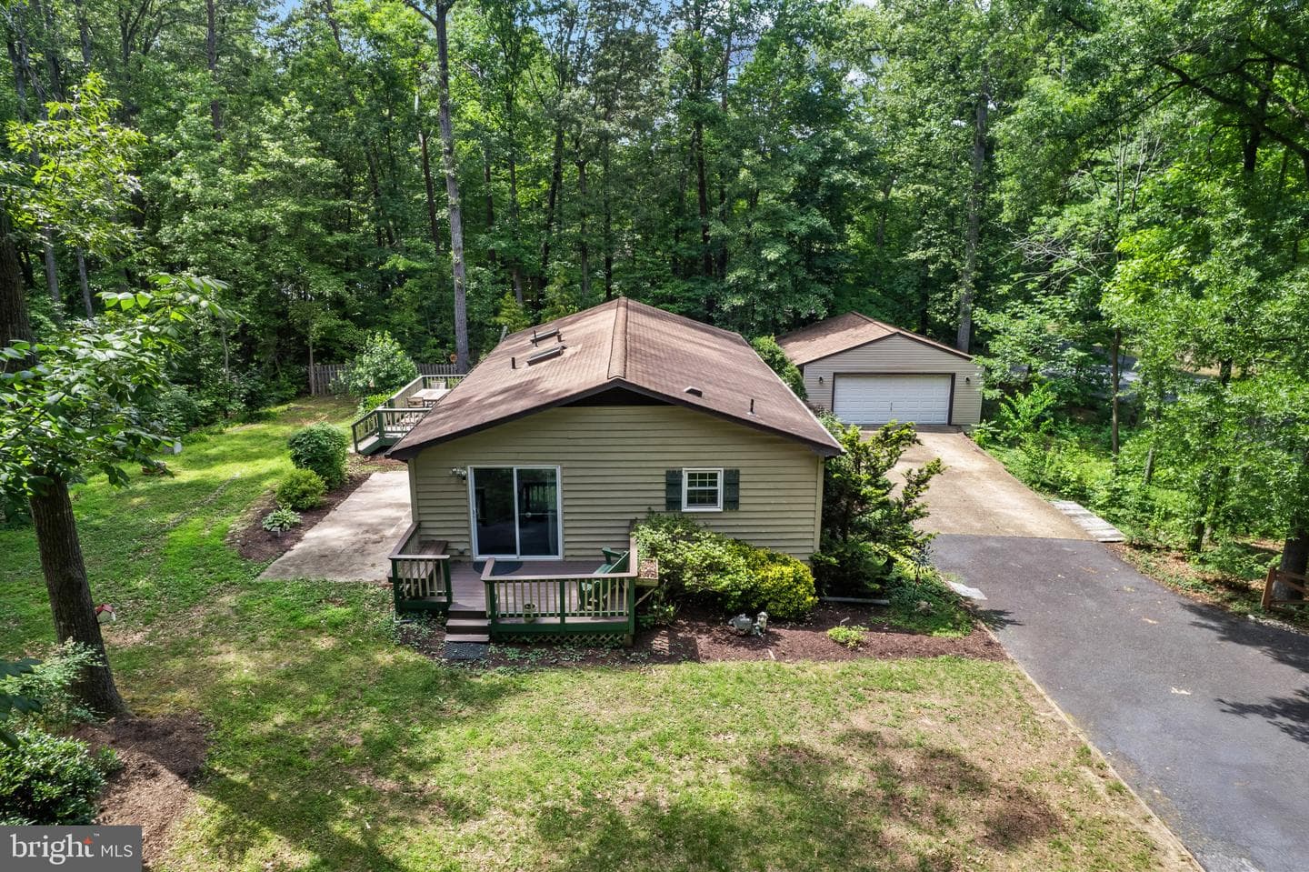 925 Jones Drive photo 33