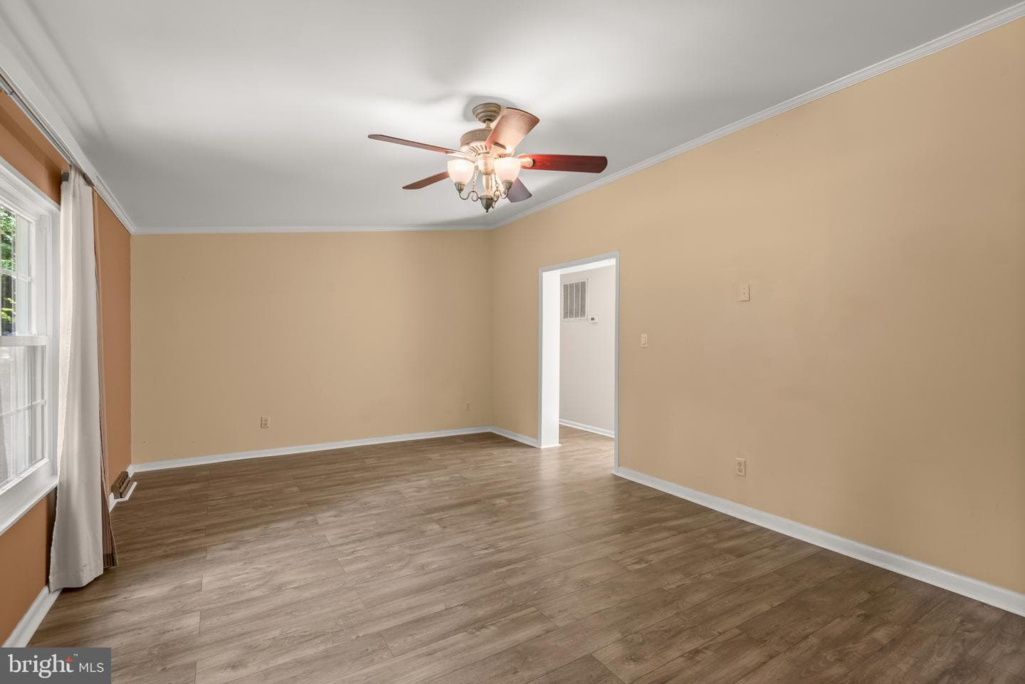 925 Jones Drive photo 5