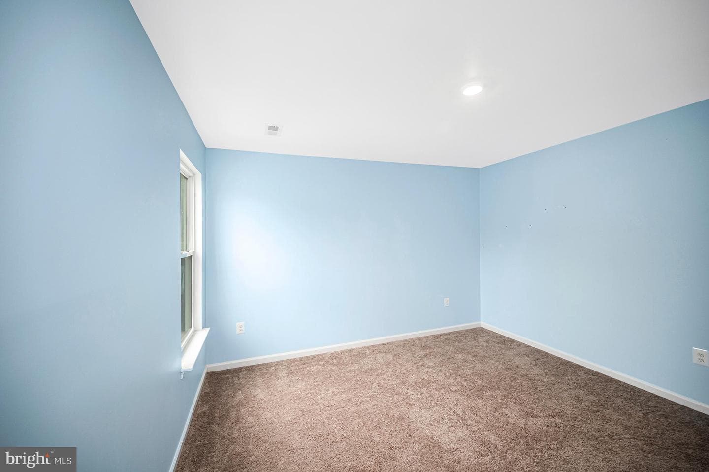 17086 Rollins Road photo 41