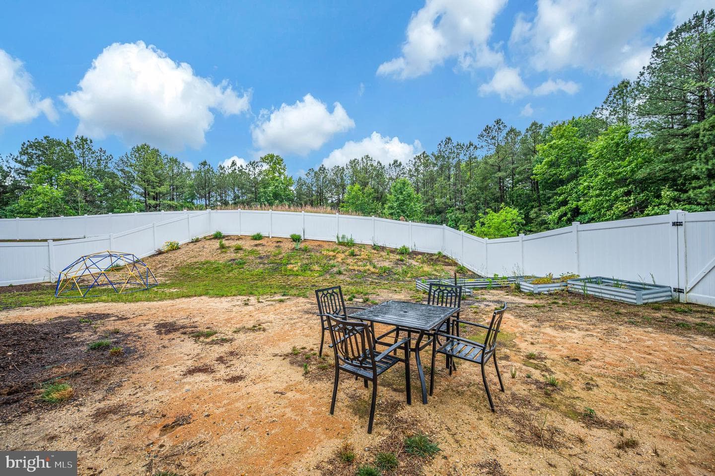 17086 Rollins Road photo 42