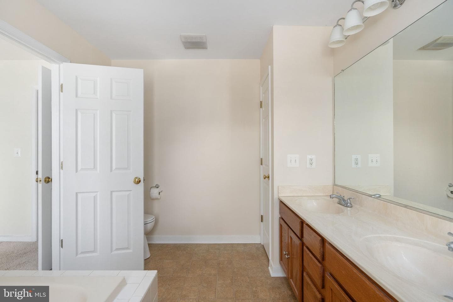 201 Lake Caroline Drive photo 53