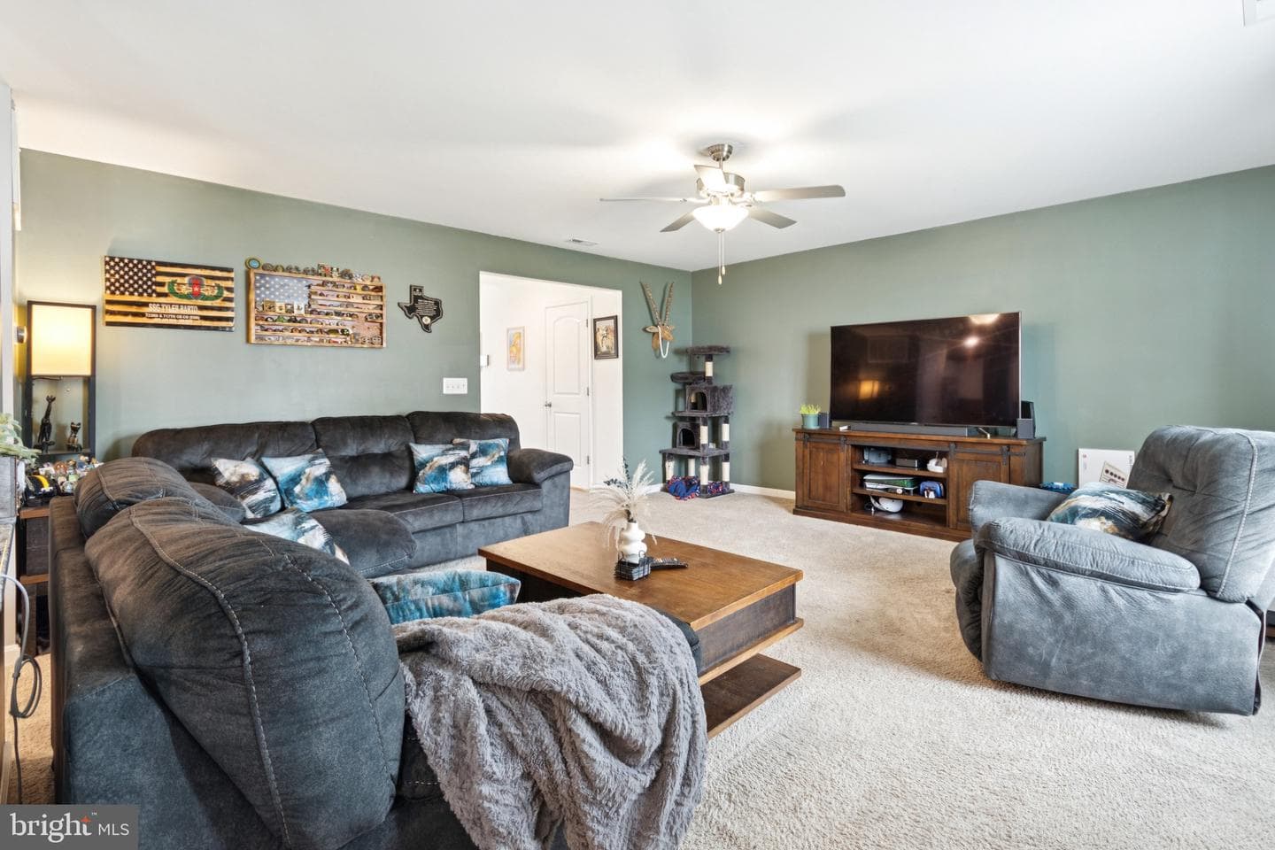 17063 Rollins Road photo 10