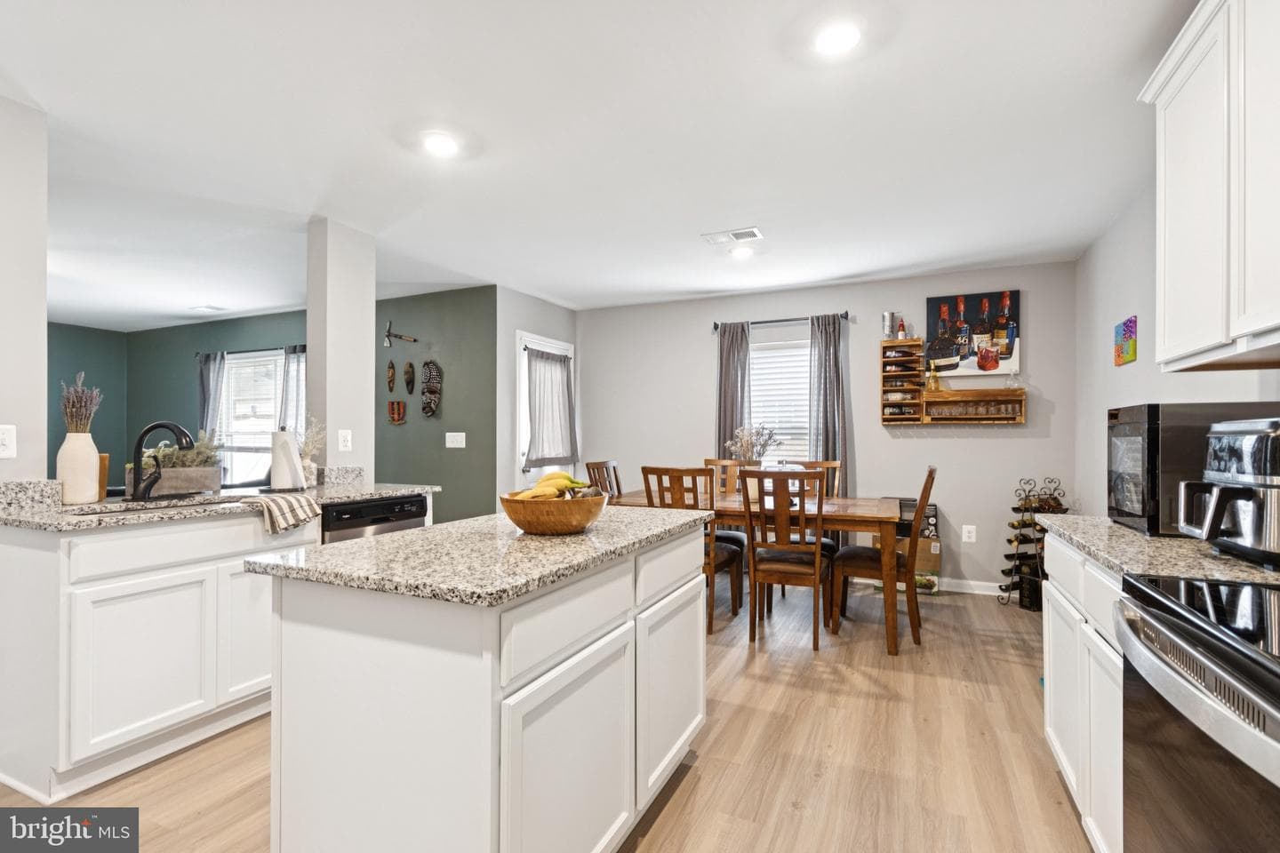 17063 Rollins Road photo 14