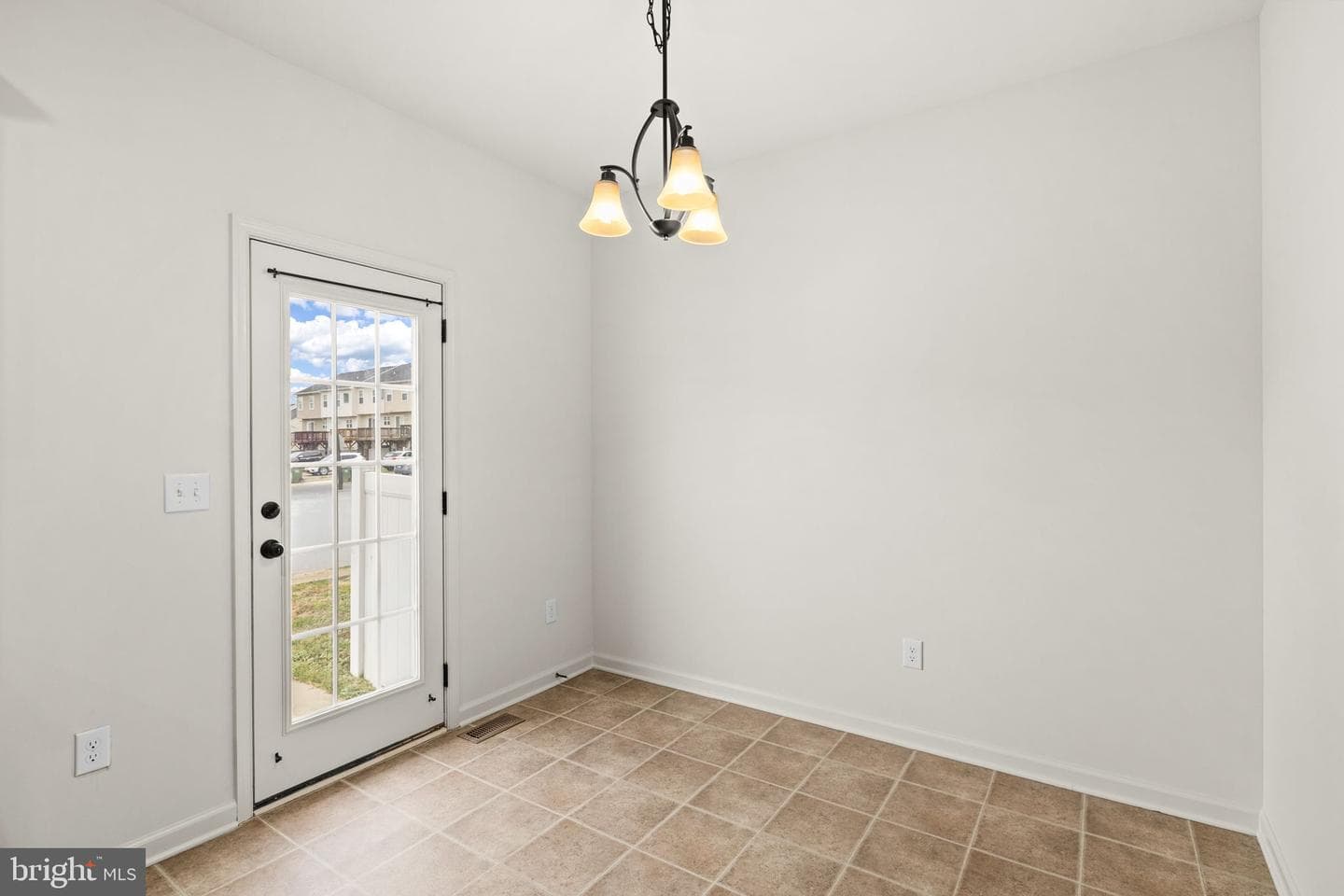 7278 Statesman Boulevard photo 11