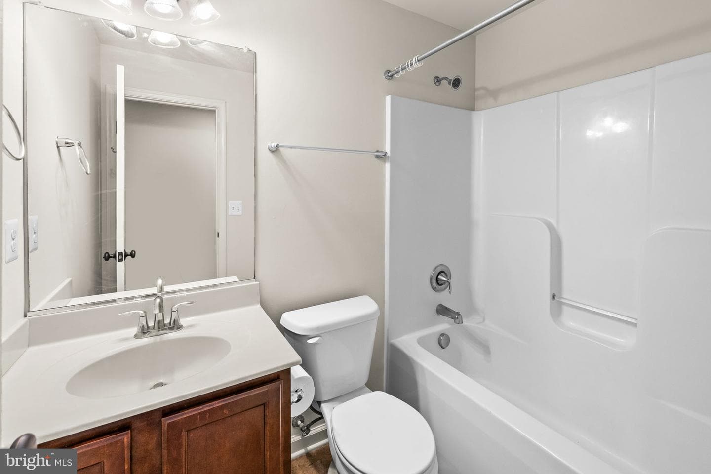 7278 Statesman Boulevard photo 23