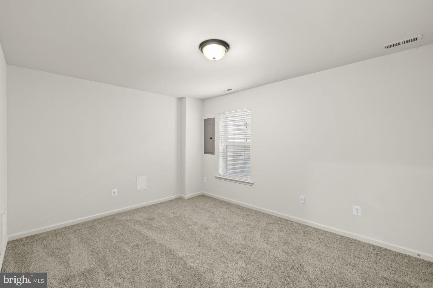 7278 Statesman Boulevard photo 24