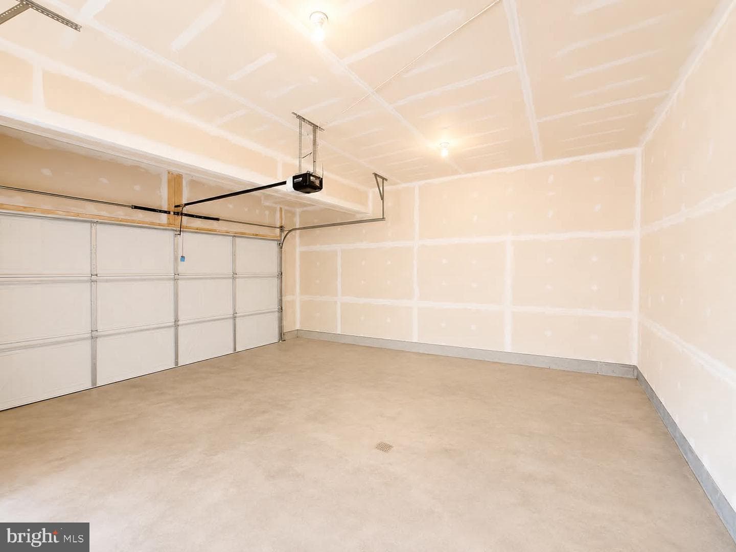 7119 Resolution Way photo 31