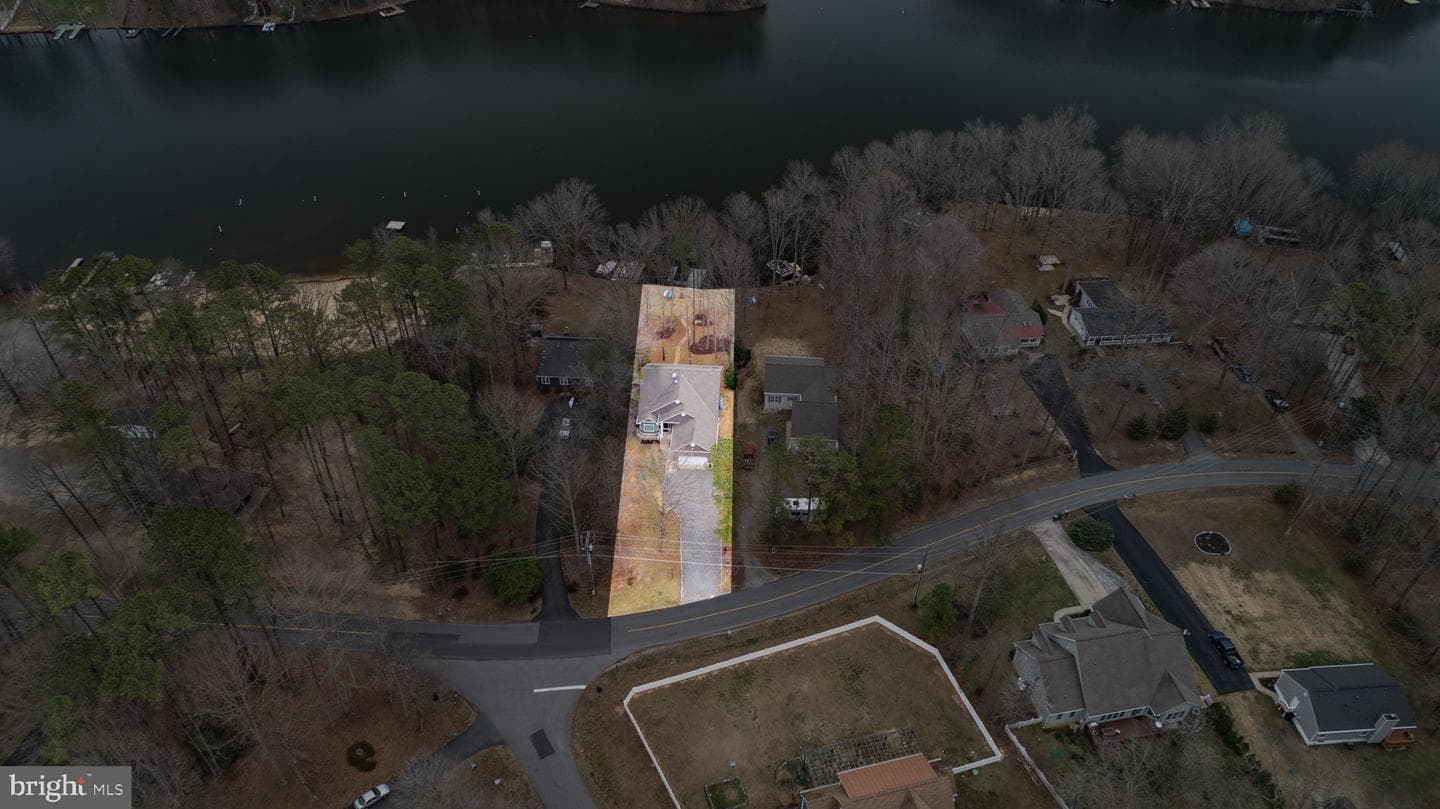 328 Lake Caroline Drive photo 78
