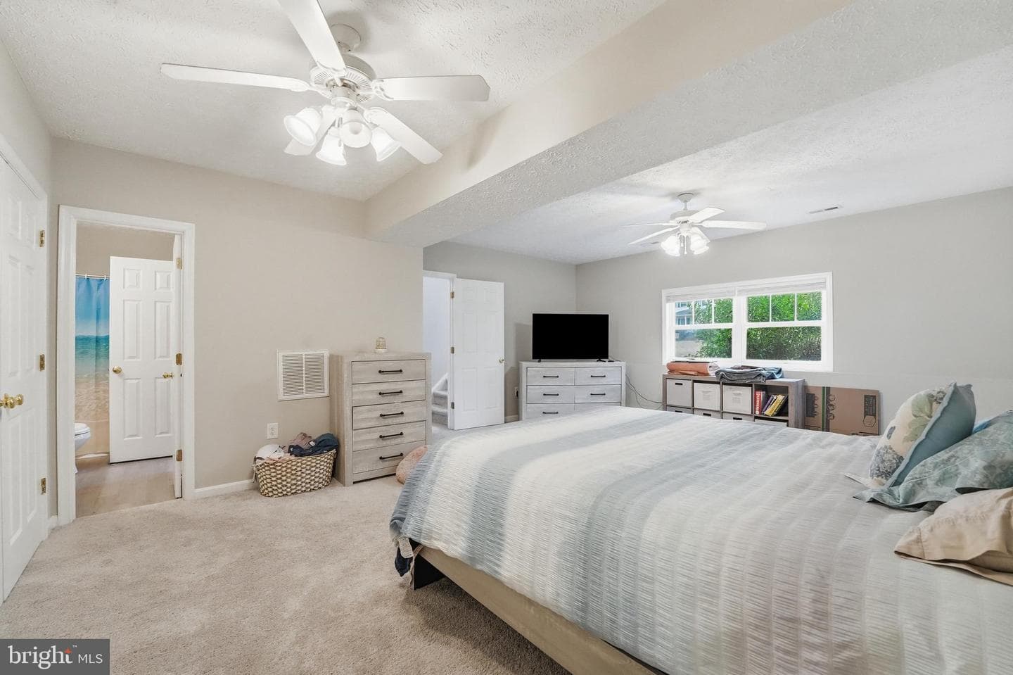 219 Hollyside Drive photo 29