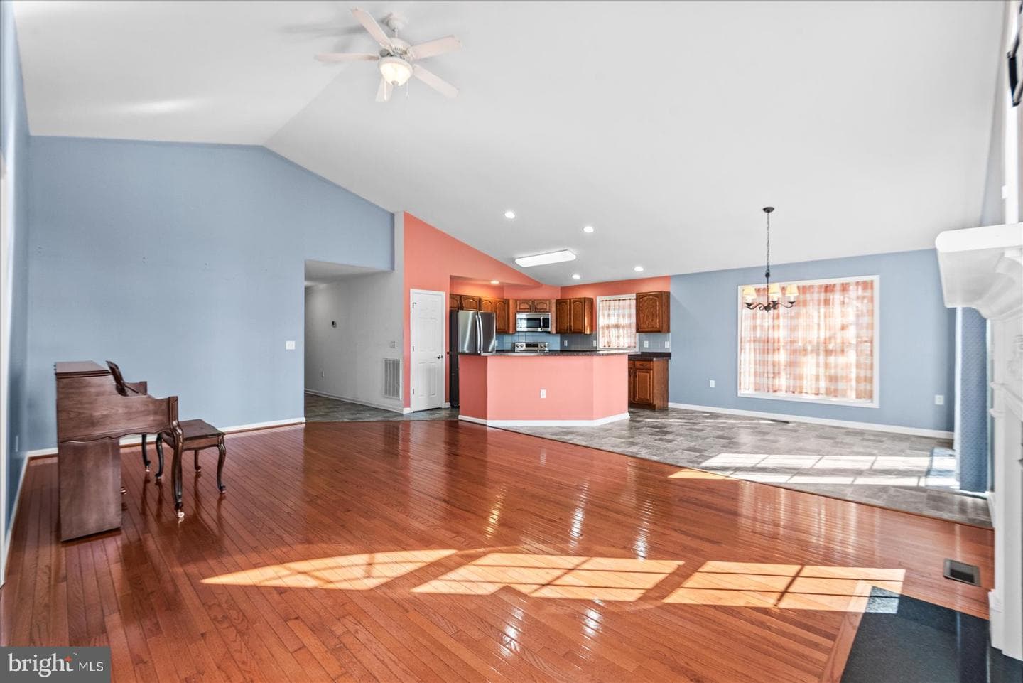 686 Lake Caroline Drive photo 21