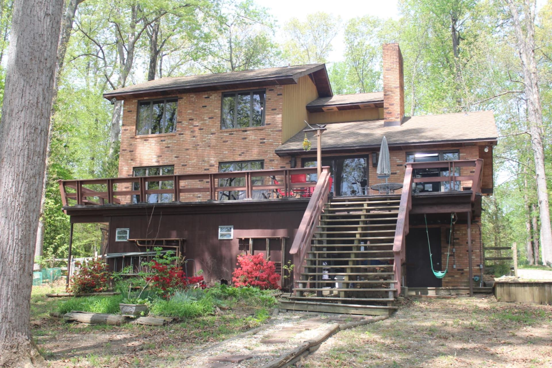 678 Lake Caroline Drive photo 3