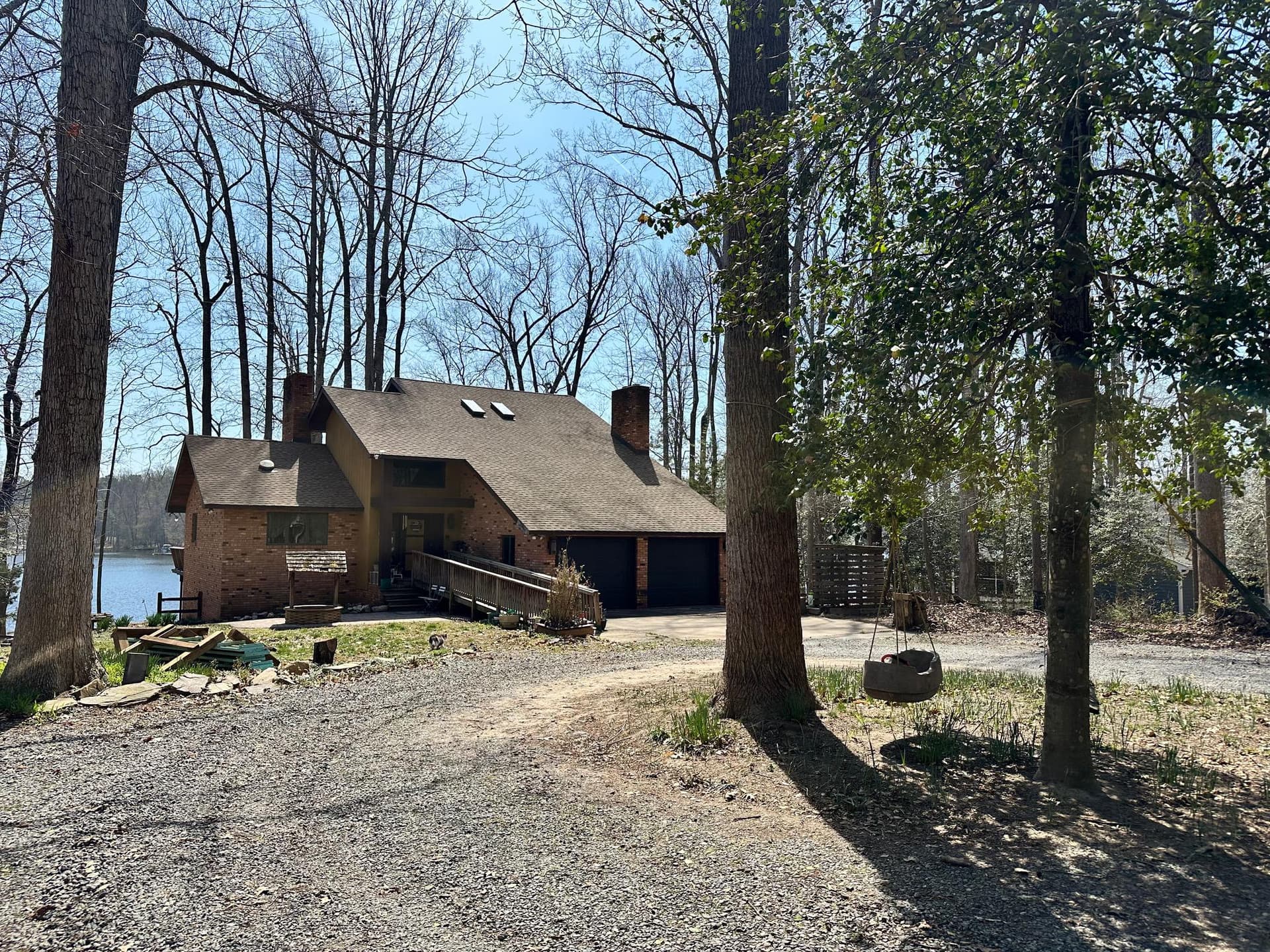 678 Lake Caroline Drive photo 4
