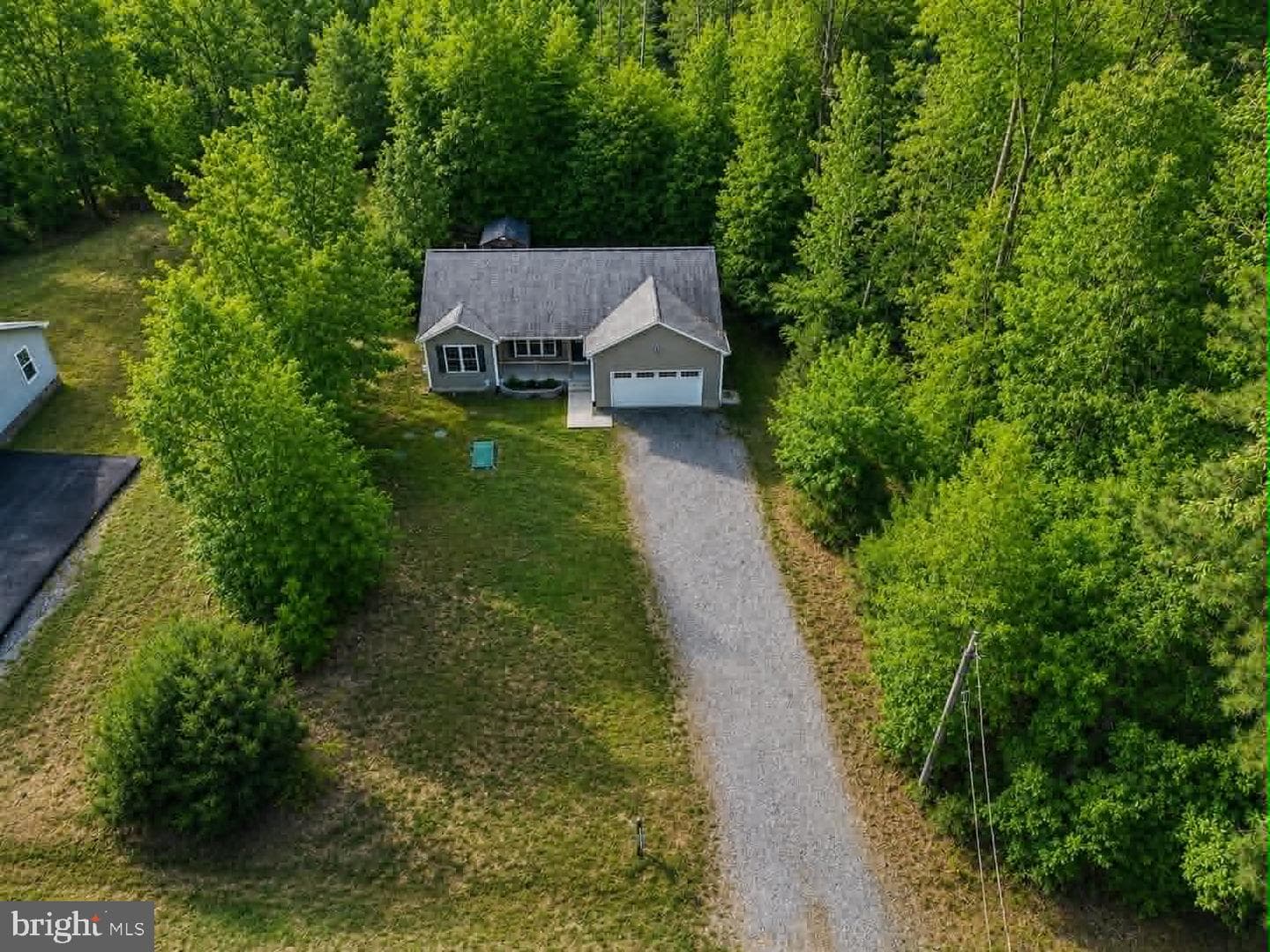 210 Lexington Drive photo 4