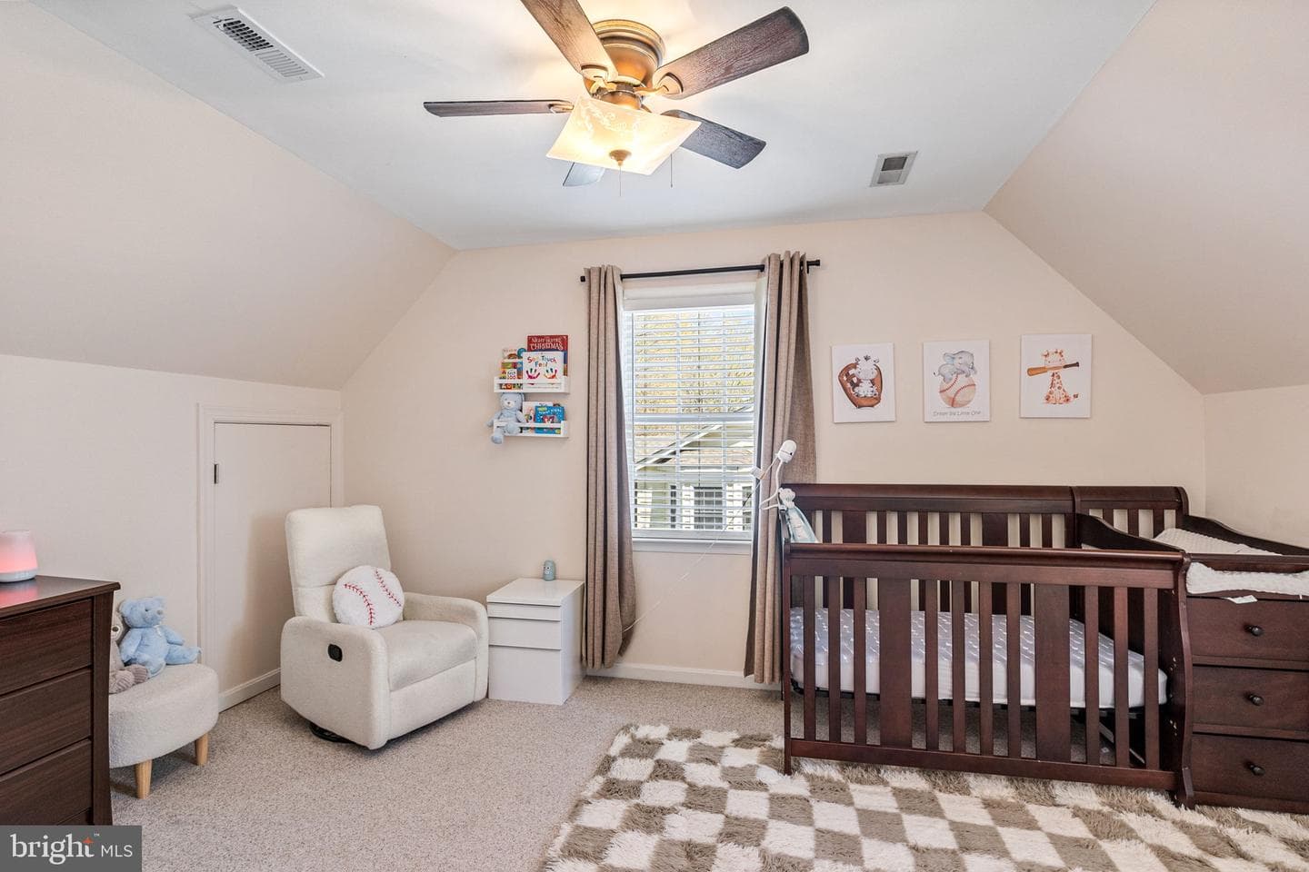 425 Dorset Drive photo 26
