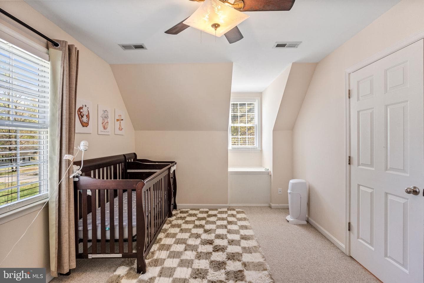 425 Dorset Drive photo 27