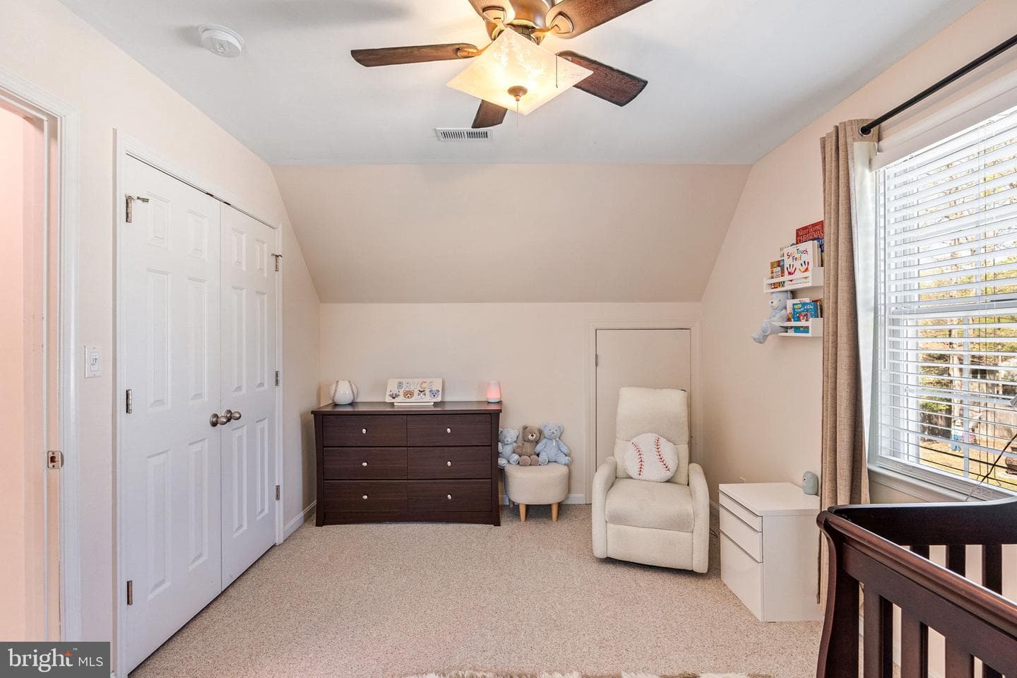 425 Dorset Drive photo 28