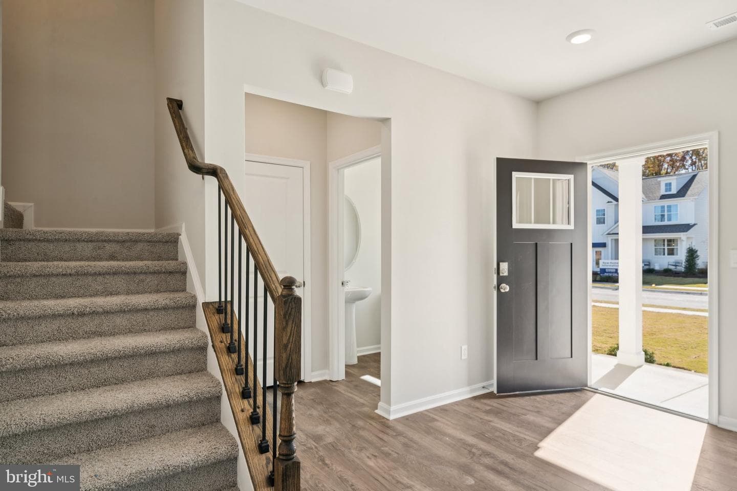6317 Sterling Way photo 3