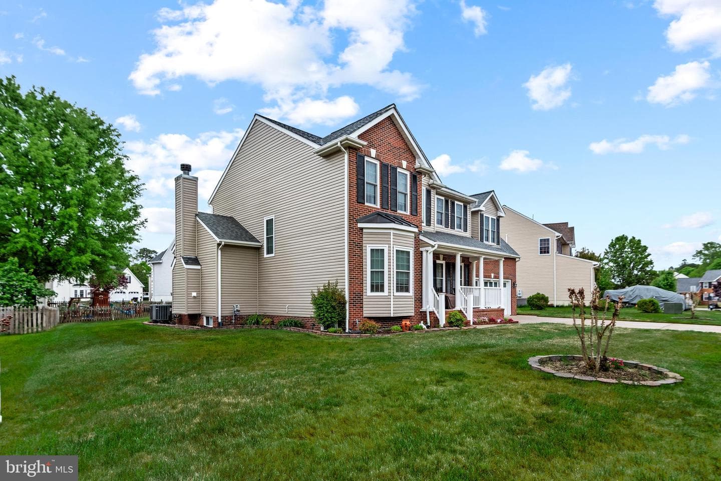 10417 Gallant Fox Way photo 4