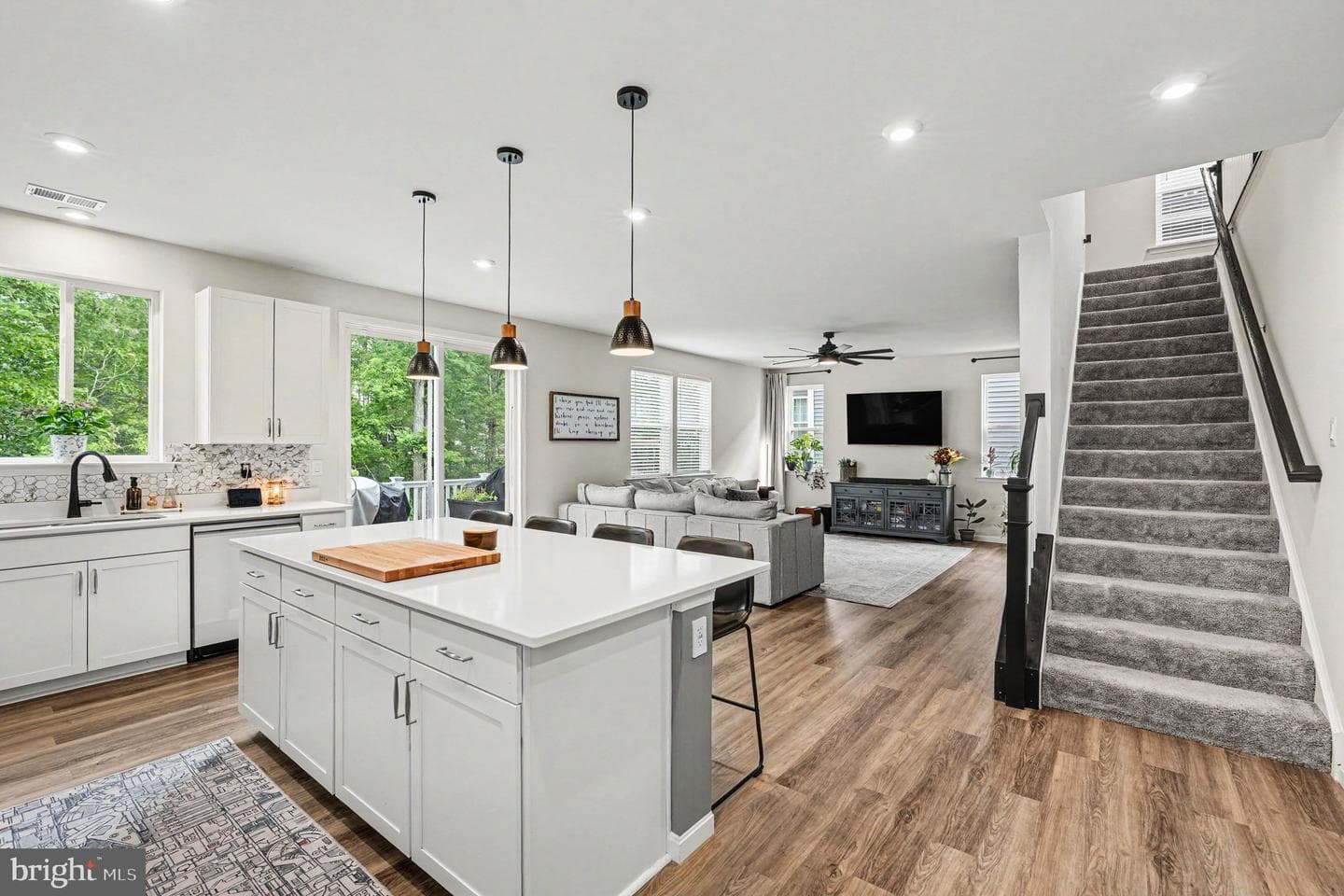 7109 State Way photo 3