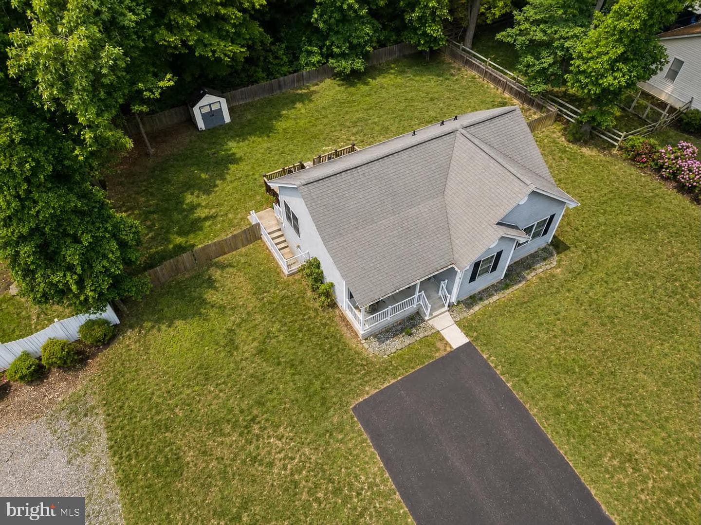 409 Cornwall Drive photo 27