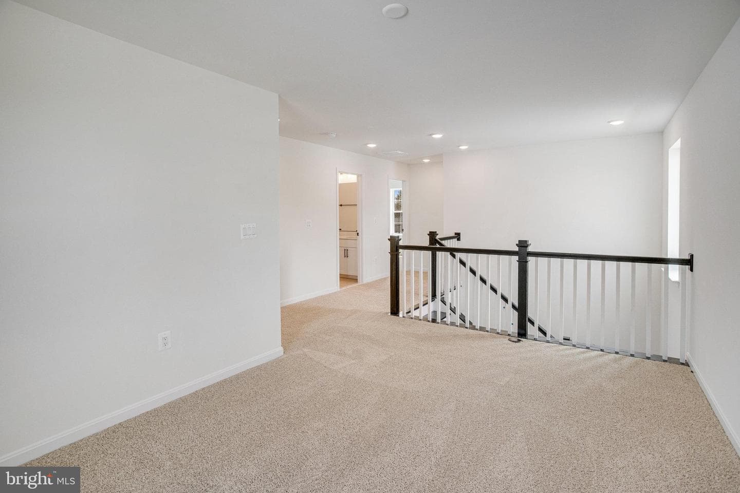 7099 Resolution Way photo 25