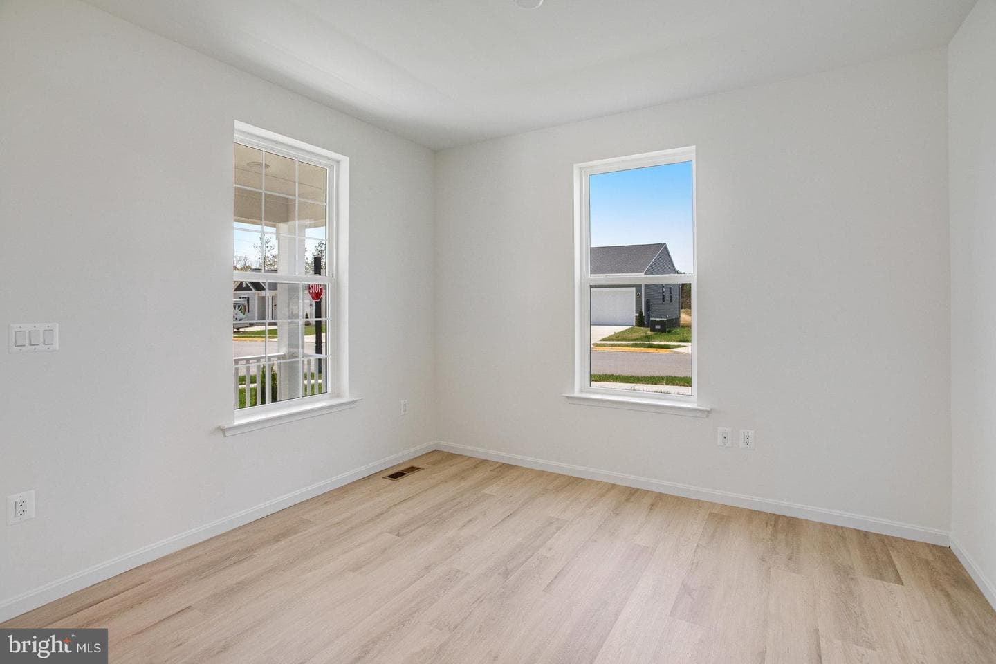 7099 Resolution Way photo 3