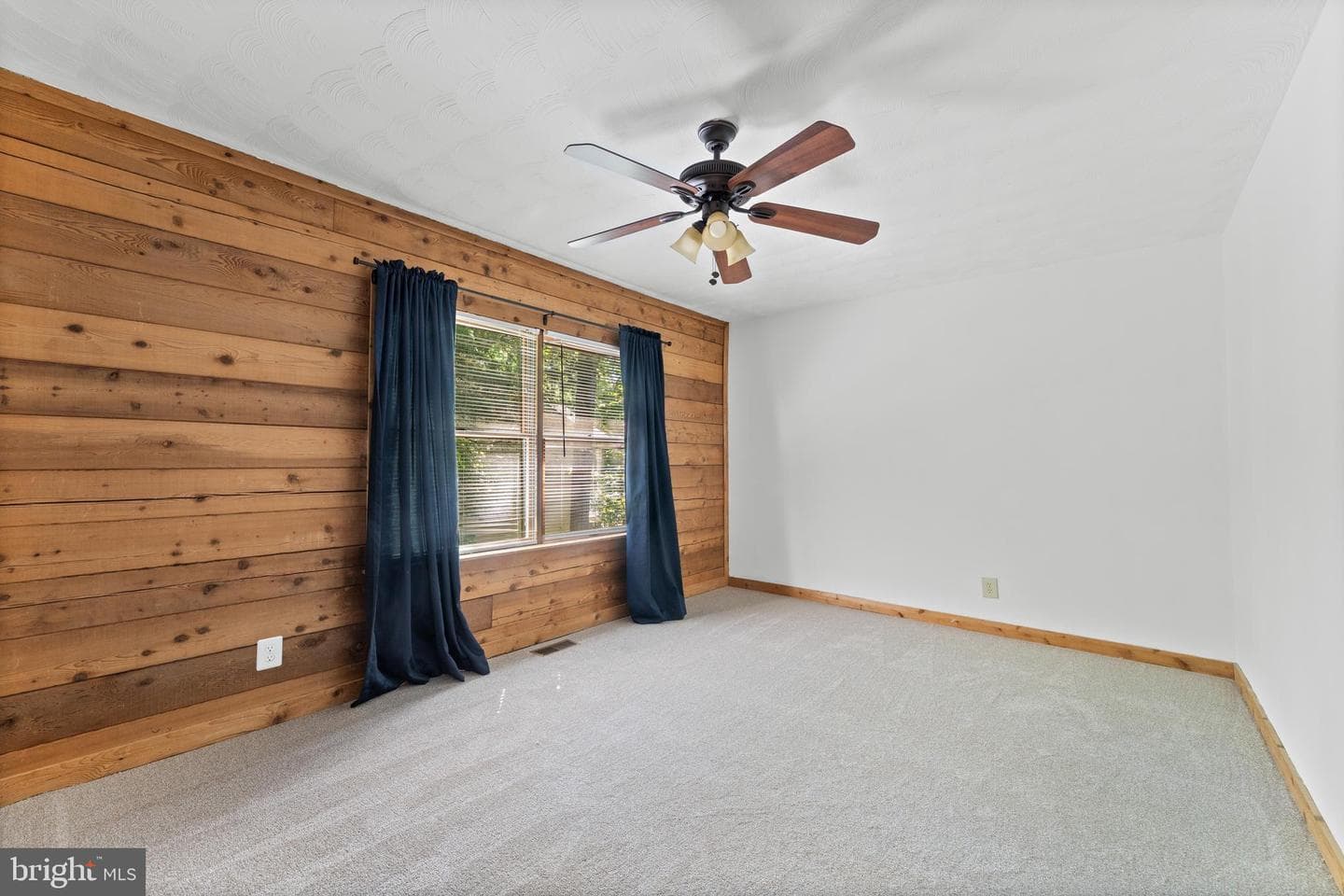 433 Cornwall Drive photo 24