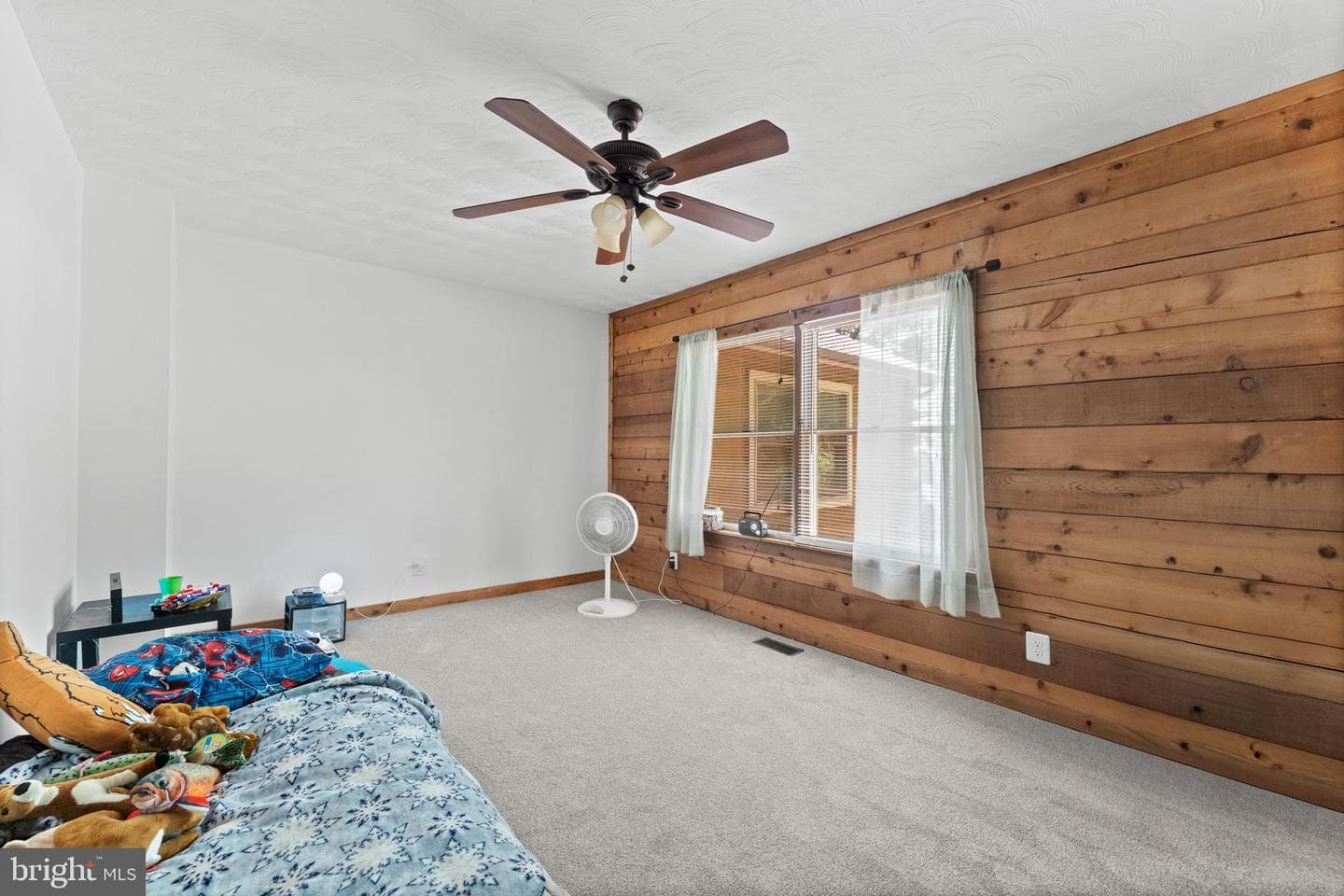 433 Cornwall Drive photo 31