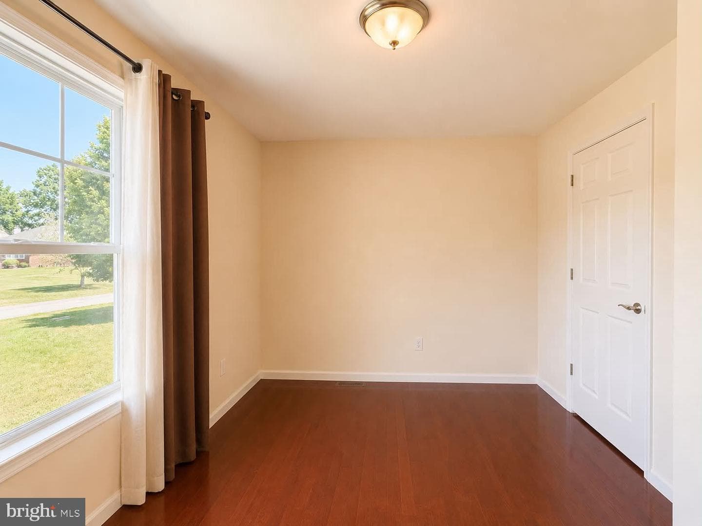 118 Gill Street photo 28