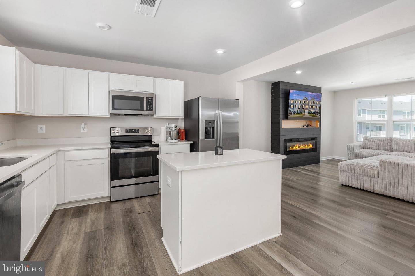 18240 Capital Court photo 16