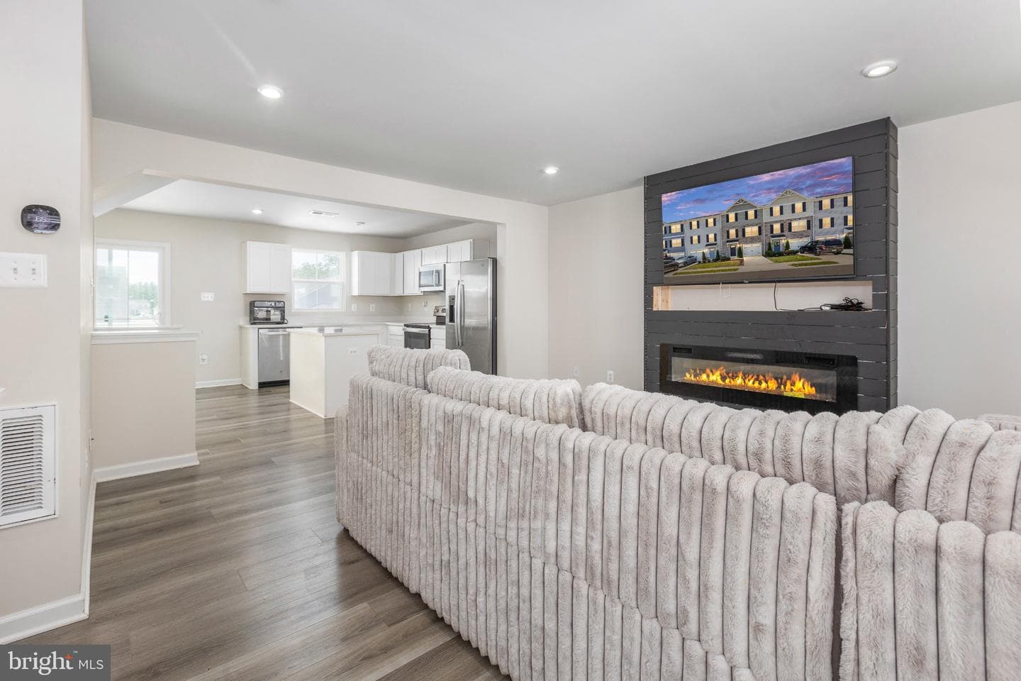 18240 Capital Court photo 21